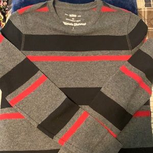 Like new boys long sleeve thermal.